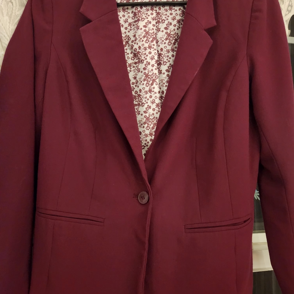 Kenzie Blazer Medium Burgundy
